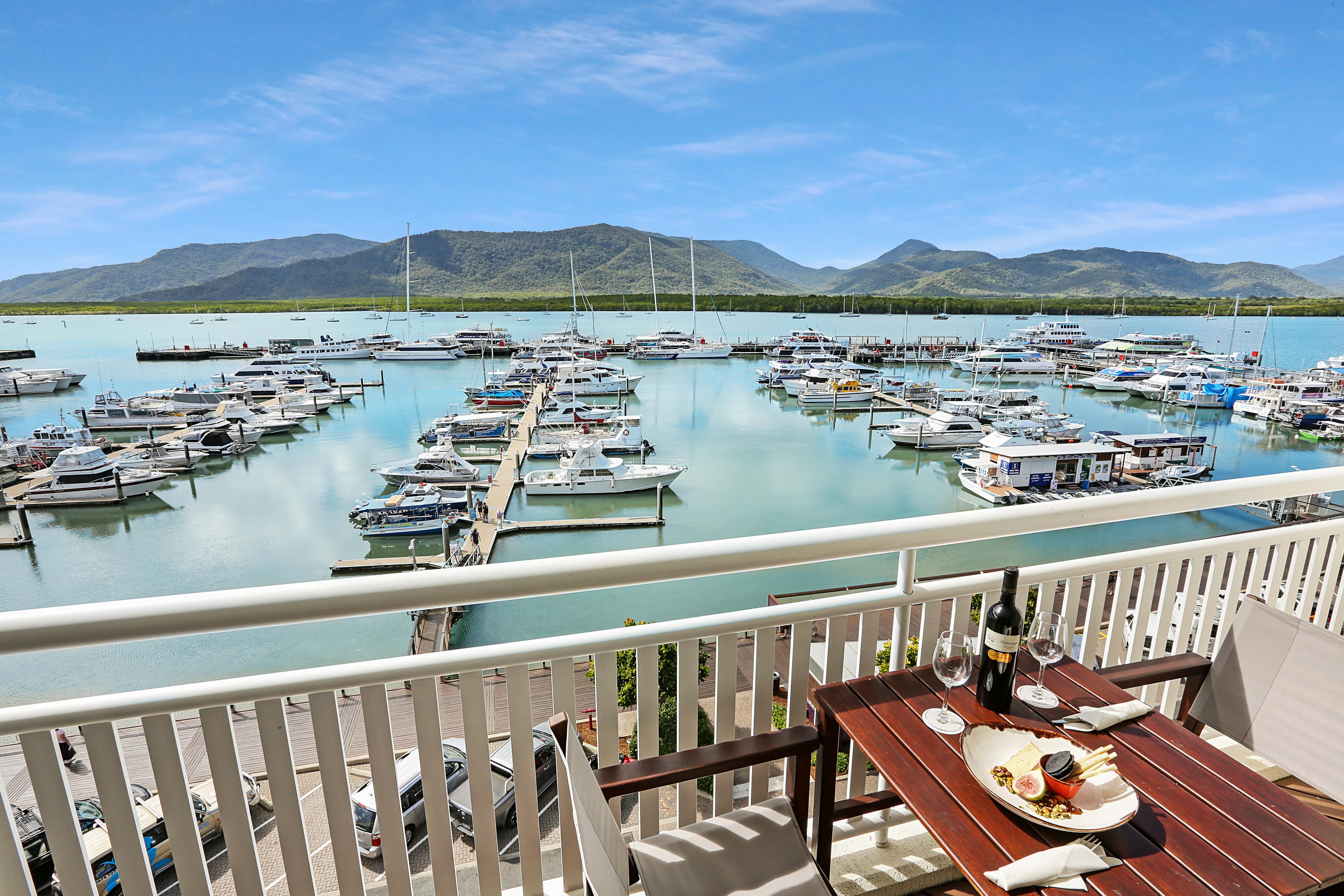 凯恩斯香格里拉大酒店 凱恩斯 外观 照片 View of the Marina from the Hotel